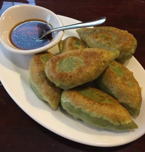 Pan-fried vegetable dumplings